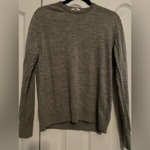 Uniqlo Heather Gray Crewneck Wool Sweater